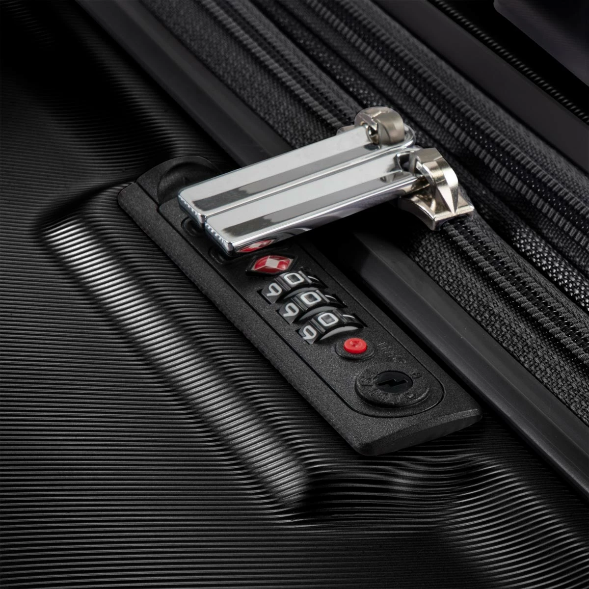 Ricardo Beverly Hills Rodeo Drive 2.0 Expandable 21" Carry On Spinner 7 Ricardo Beverly Hills Rodeo Drive 2.0 Expandable 21" Carry On Spinner - Image 7