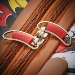 American Tourister Disney Mickey 20" Spinner 9 American Tourister Disney Mickey 20" Spinner -suitcase sale 1286754575 DisneyAA 20Spin 4 Zipper