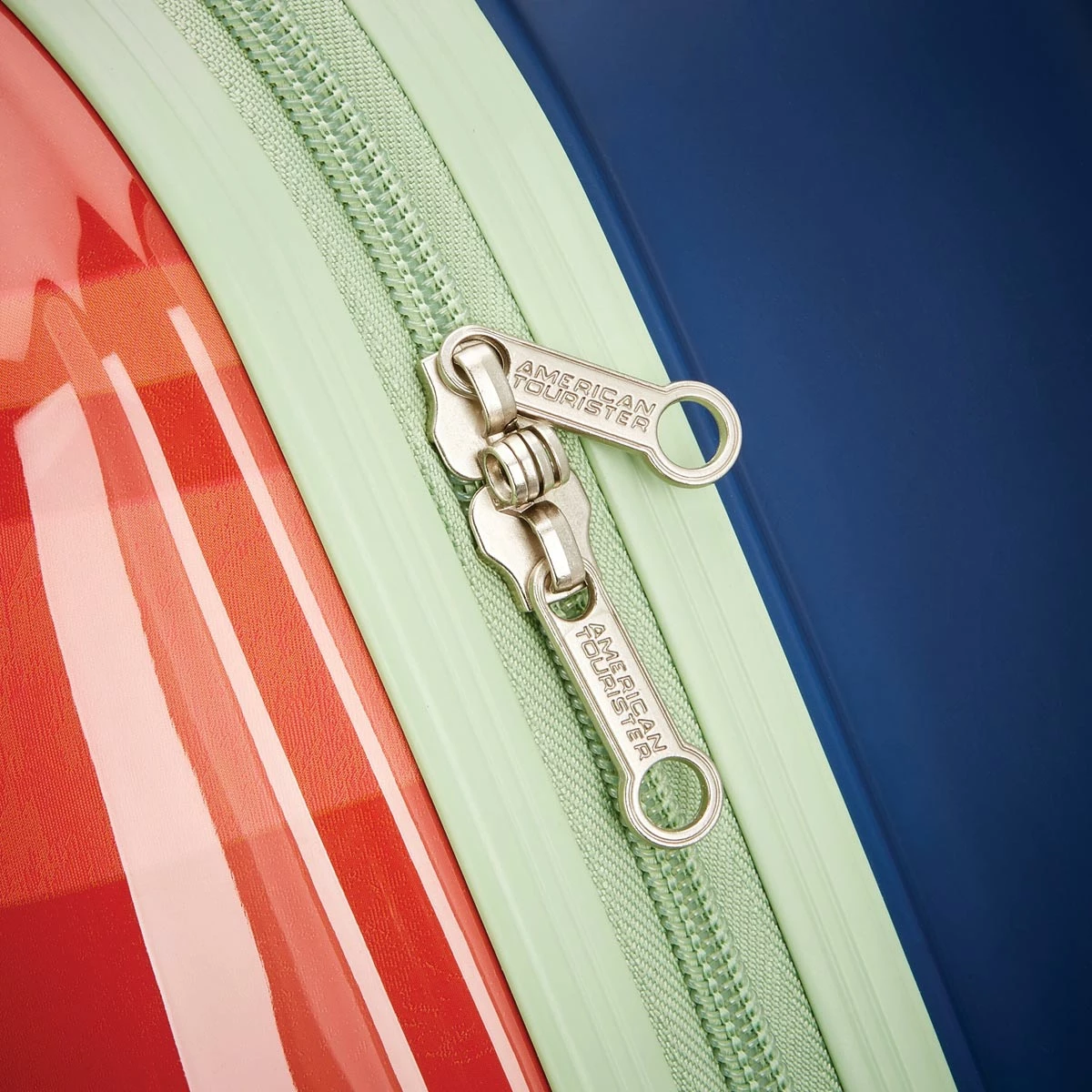 American Tourister Star Wars Kids 18" Carry On Upright 3 American Tourister Star Wars Kids 18" Carry On Upright - Image 3