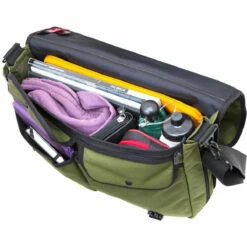 Manhattan Portage The Wallstreeter With Back Zipper 20 Manhattan Portage The Wallstreeter With Back Zipper -suitcase sale 1444z olv inside