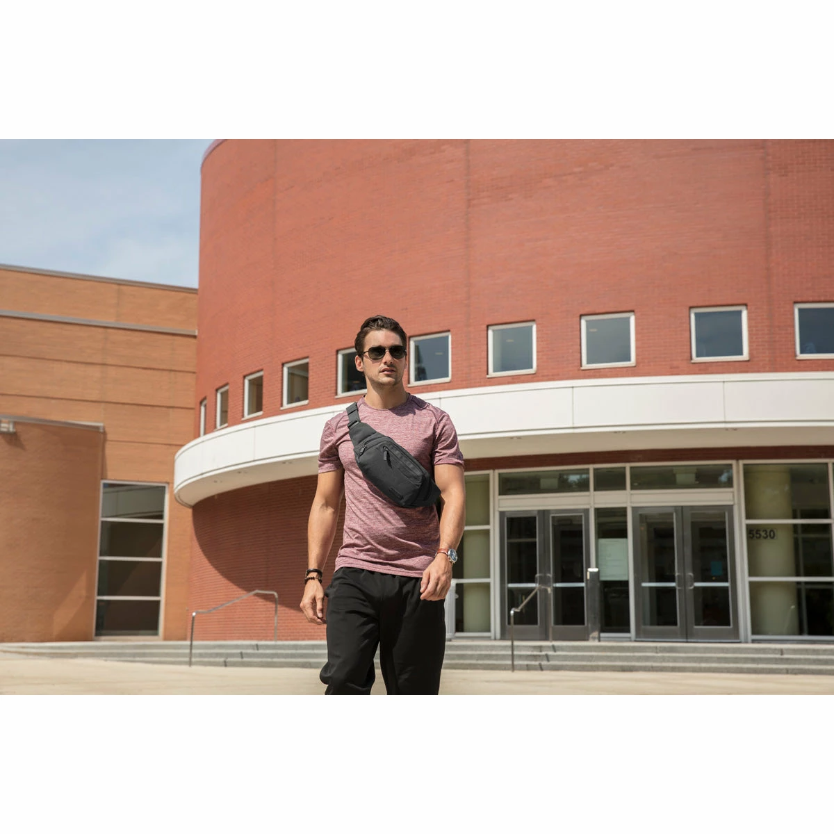 Travelon Anti-Theft Metro Waist Pack 9 Travelon Anti-Theft Metro Waist Pack - Image 9