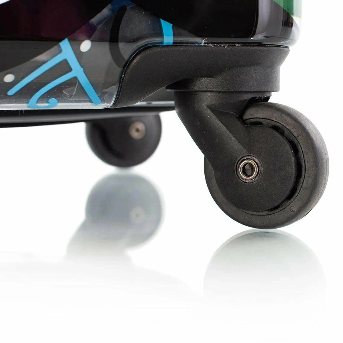 Britto Butterfly TRANSPARENT 3pc Spinner Luggage Set 6 Britto Butterfly TRANSPARENT 3pc Spinner Luggage Set - Image 6