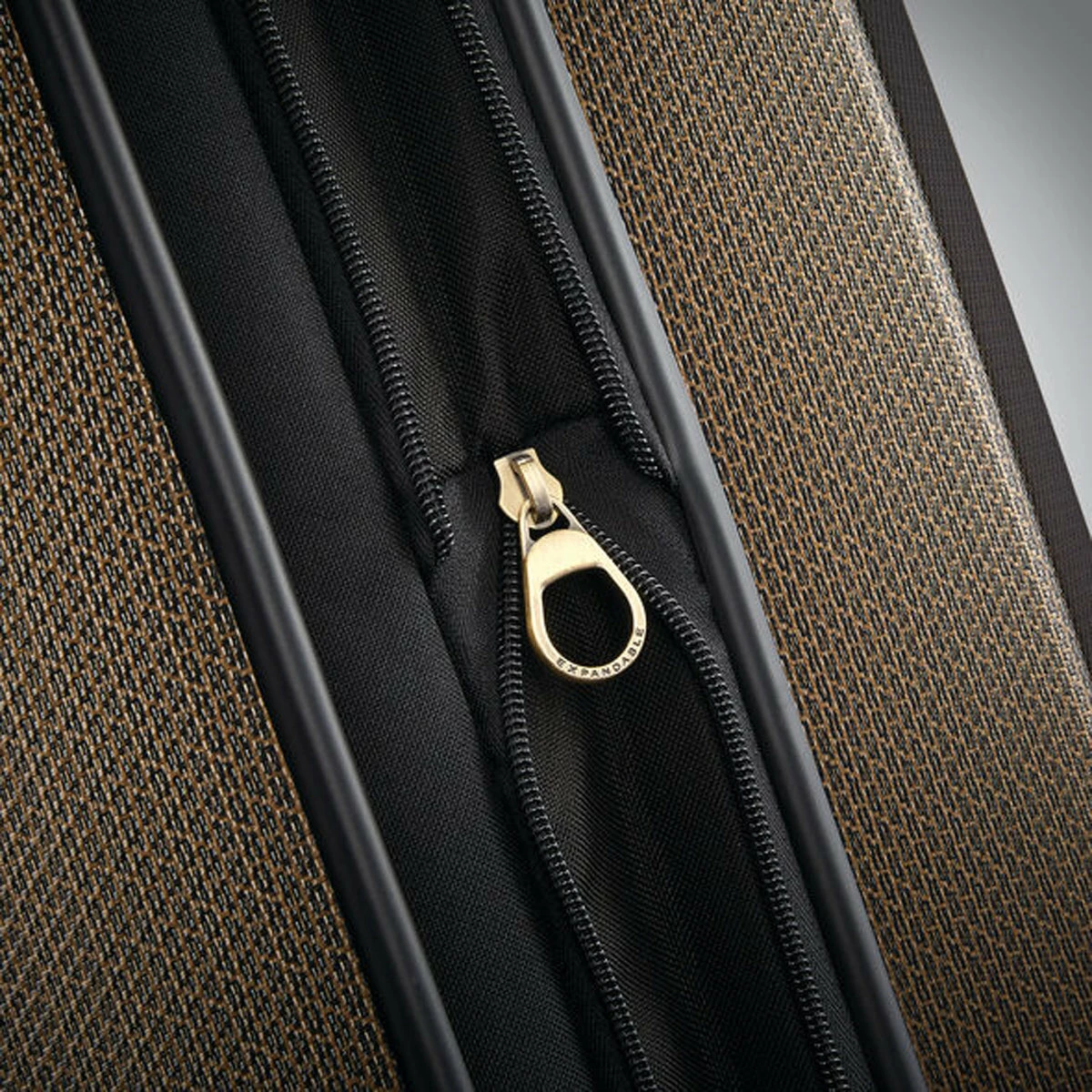 Hartmann Century Deluxe Hardside 24" Medium Journey Spinner 7 Hartmann Century Deluxe Hardside 24" Medium Journey Spinner - Image 7