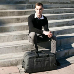 Solo New York Avenue C Rolling Duffel -suitcase sale KBN 1480 2000x 2b966eb3 c691 4e29 96ae 80e1f1ea6b79