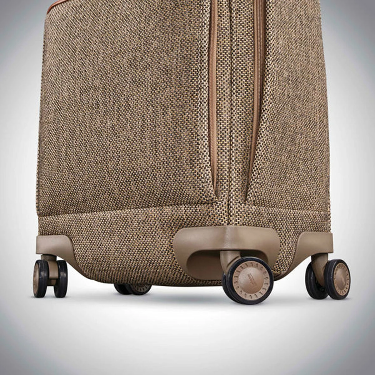 Hartmann Tweed Legend 17" Underseat Carry On Spinner 7 Hartmann Tweed Legend 17" Underseat Carry On Spinner - Image 7