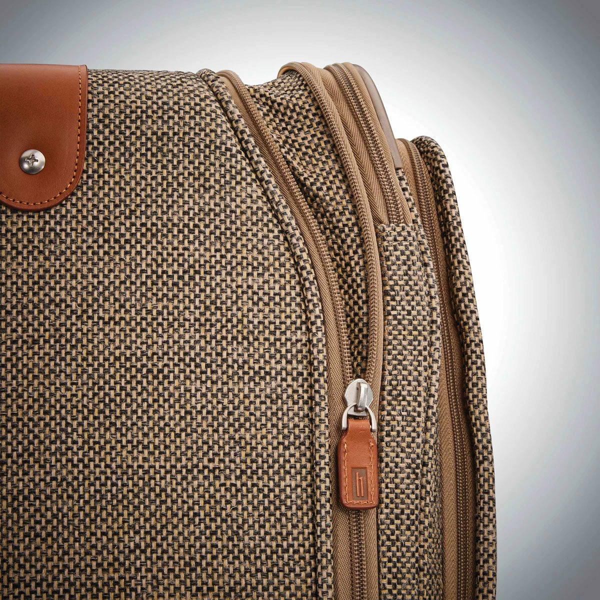 Hartmann Tweed Legend 31" Extended Journey Expandable Spinner 8 Hartmann Tweed Legend 31" Extended Journey Expandable Spinner - Image 8