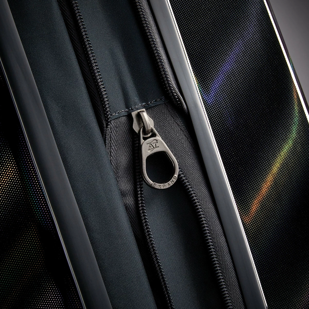 American Tourister Moonlight Iridescent 28" Spinner 5 American Tourister Moonlight Iridescent 28" Spinner - Image 5