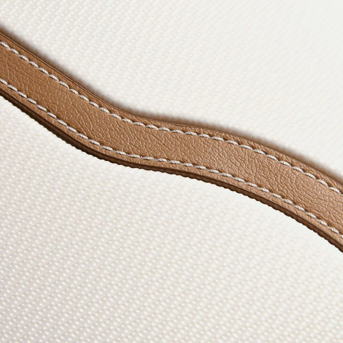 Delsey Chatelet Air 2.0 28" Spinner Upright 18 Delsey Chatelet Air 2.0 28" Spinner Upright - Image 18